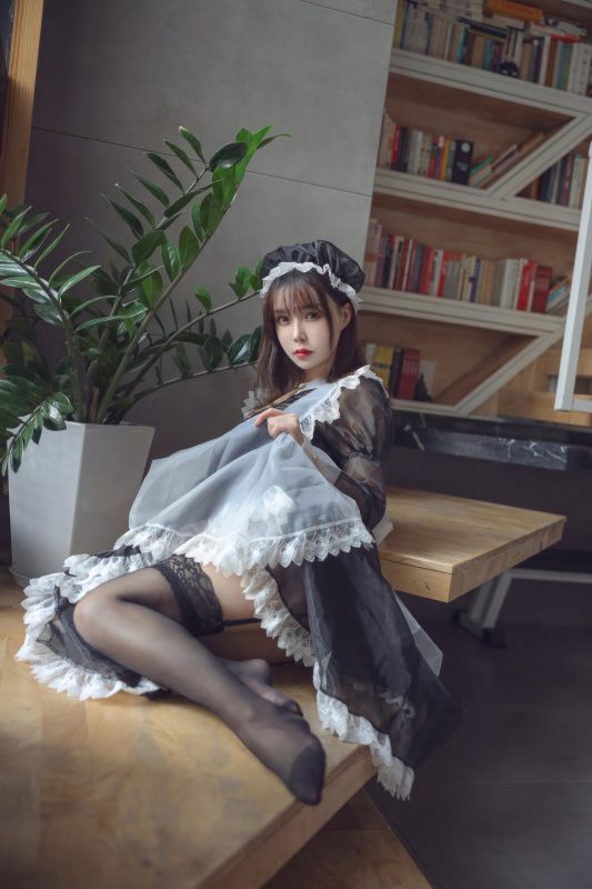 亚马逊鲶鱼 -  黑色透明女仆 [33P-193M]-百宝袋