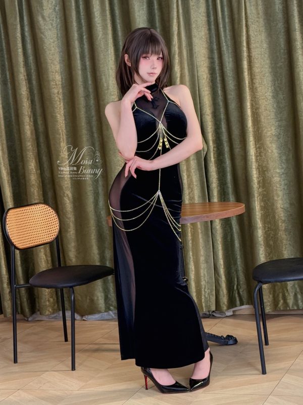 黏黏团子兔_咬一口兔娘_26年03月_月票专属特典_黑色丽花_[34P_199M]-百宝袋